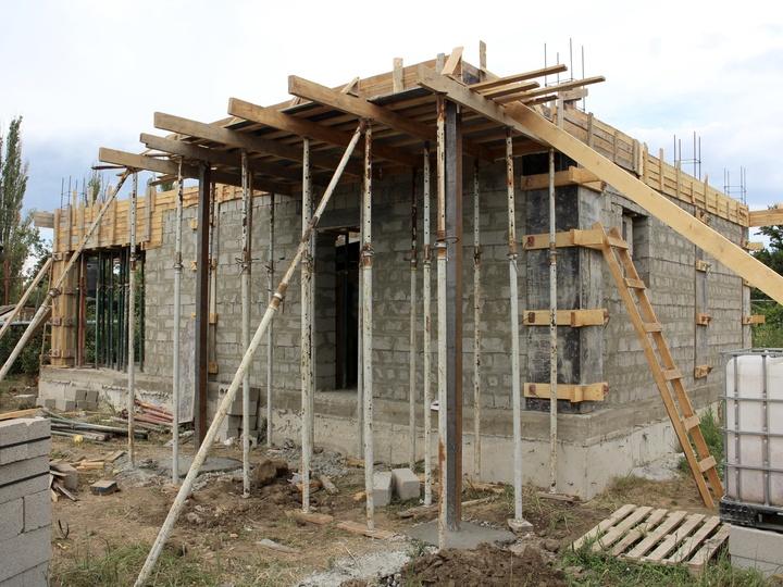 Строительство балкона в частном доме